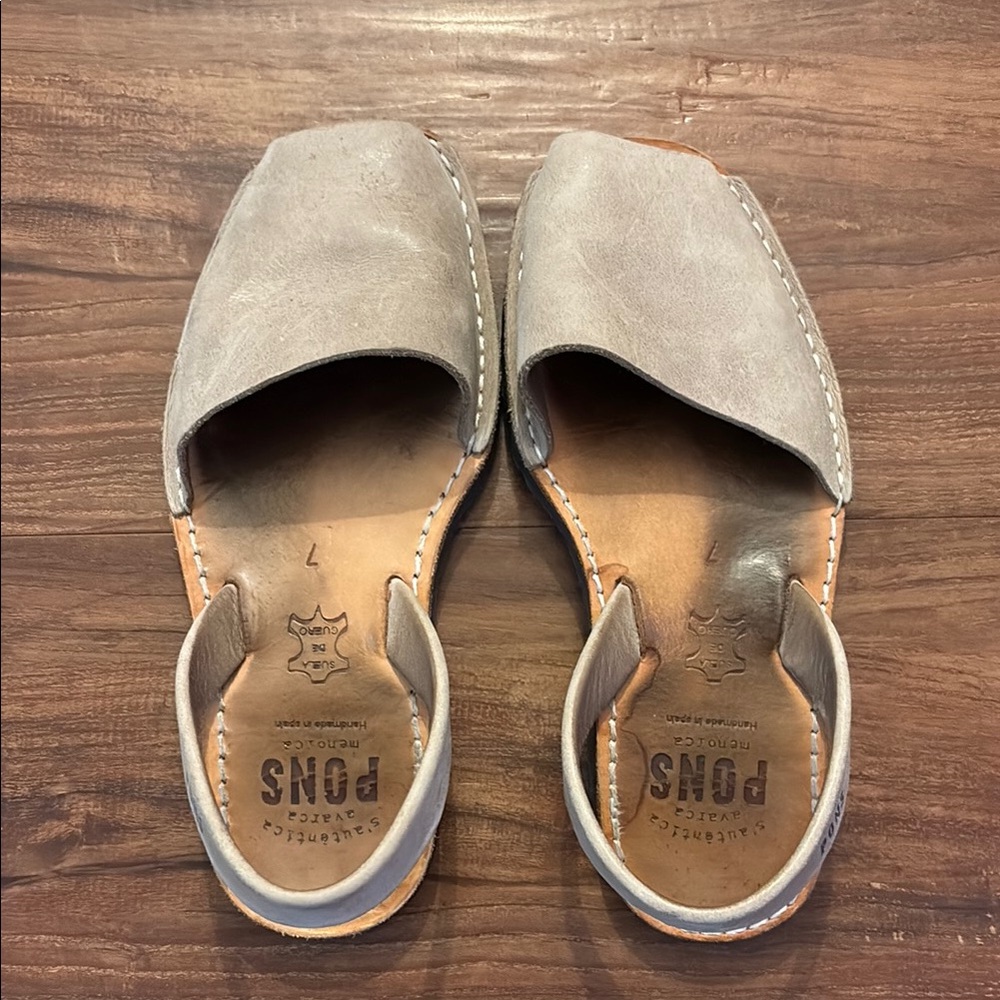 Women’s Pons Gray Leather Sandals